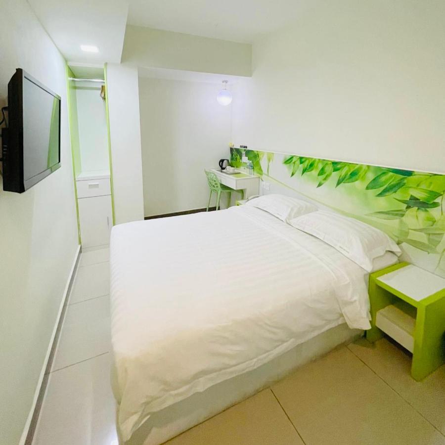 Green Apple Boutique Hotel Kota Kinabalu Exteriör bild